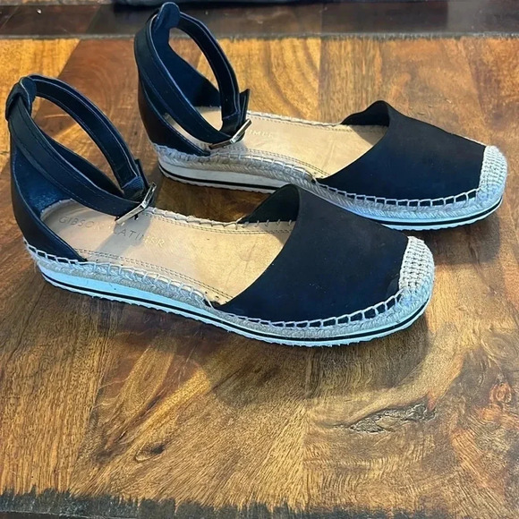 Gorgeous Gibson Latimer espadrilles - Picture 1 of 9